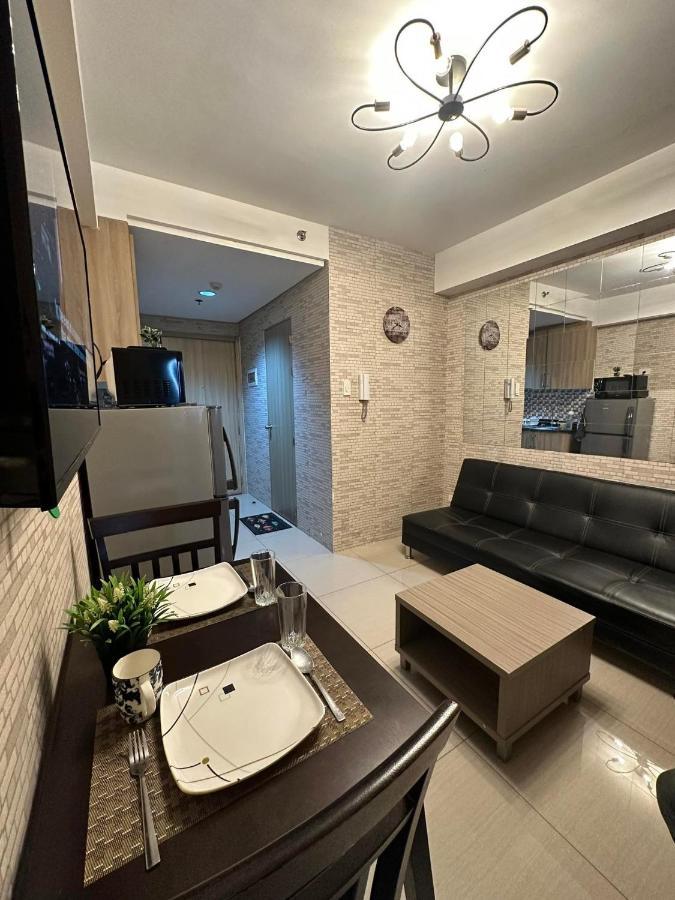 Sabina'S One Bedroom Condo At Shore Tower C Манила Екстериор снимка